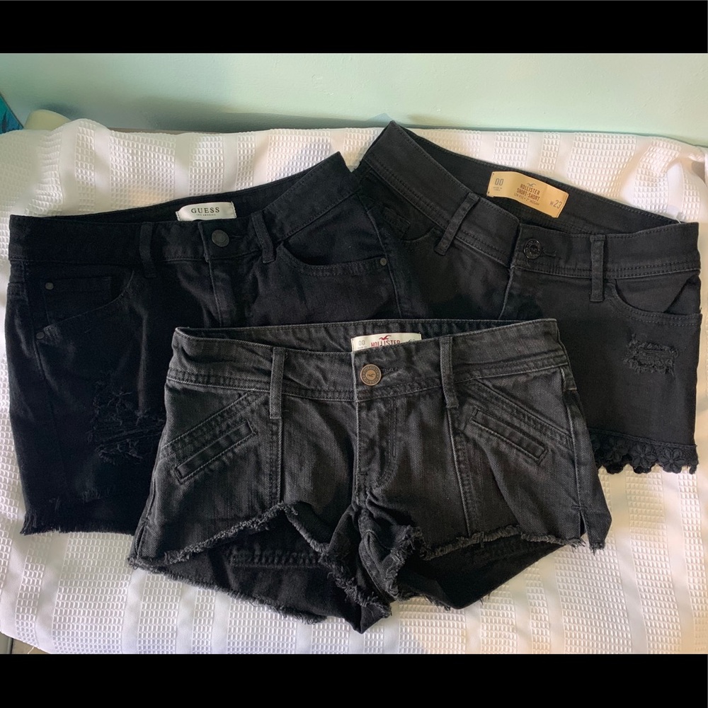 3 pairs of black shorts hollister and guess